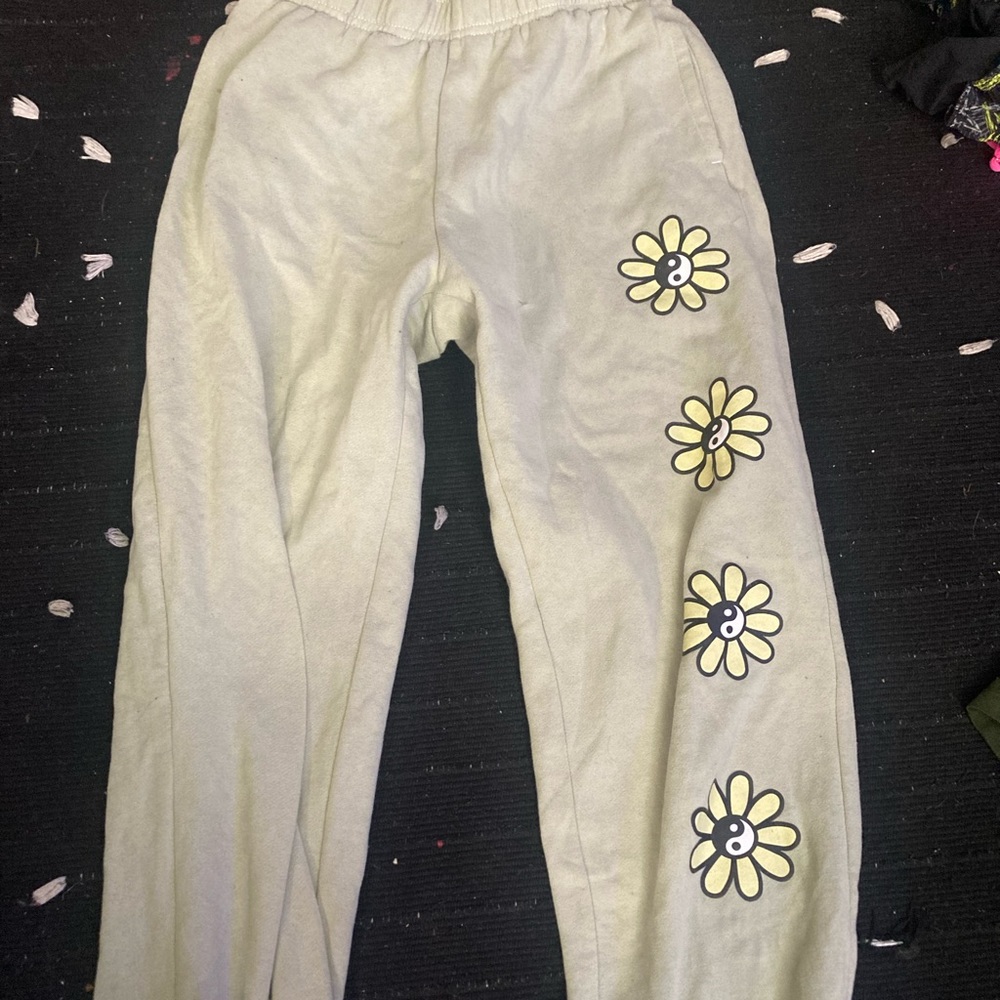 green flower sweat pants